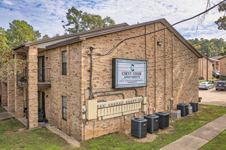 Chevy Chase Apartments in Nacogdoches, TX - Foto de edificio - Building Photo