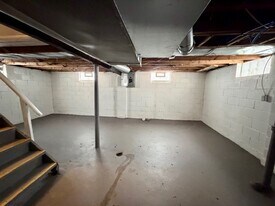 8430 Plainview Ave in Detroit, MI - Building Photo