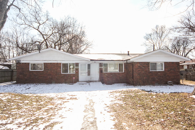 All Brick Duplex Near Race Track 4255 Cossell