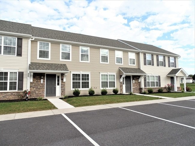 Misty Creek Village in New Oxford, PA - Building Photo - Building Photo