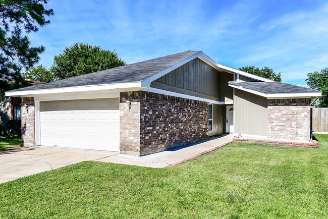 17422 Lobo Trail