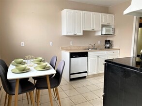 9740-62 62 St NW in Edmonton, AB - Building Photo - Building Photo