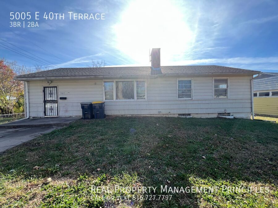 5005 E 40th Terrace in Kansas City, MO - Foto de edificio