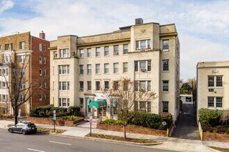 3022-3026 Wisconsin Ave NW in Washington, DC - Building Photo - Building Photo