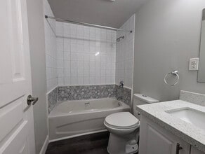 84 Ahrens St W in Kitchener, ON - Building Photo - Building Photo