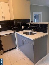 73 College Pl in Ridgefield Park, NJ - Building Photo - Building Photo