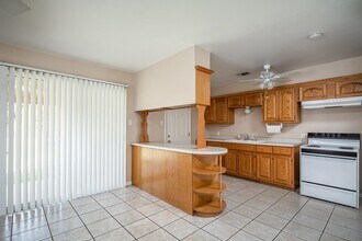 1810 N Main St in Del Rio, TX - Building Photo - Building Photo