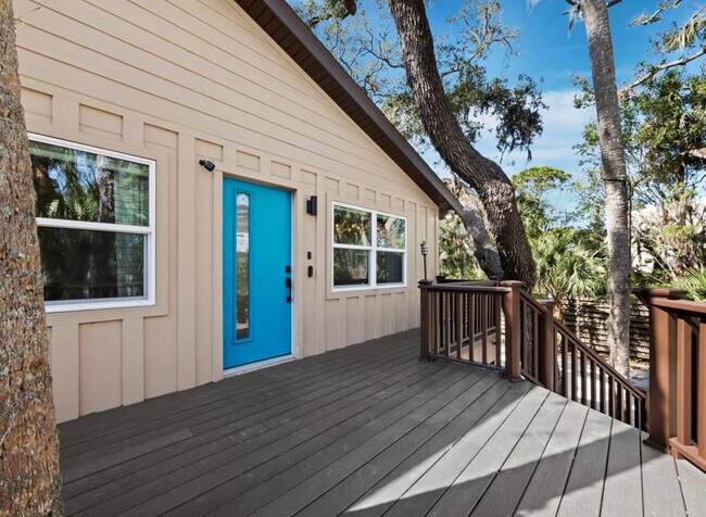 3376 S Seclusion Dr in Sarasota, FL - Foto de edificio - Building Photo