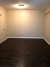 609 Oakton St in Evanston, IL - Building Photo - Building Photo