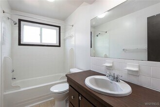 407 Kaymar Dr in Buffalo, NY - Building Photo - Building Photo