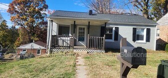 326 Westwood Blvd in Staunton, VA - Building Photo