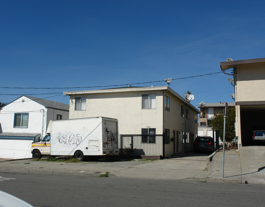 5229 Riverside Ave in San Pablo, CA - Building Photo