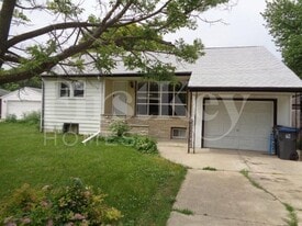 2032 Bethesda Blvd in Zion, IL - Building Photo