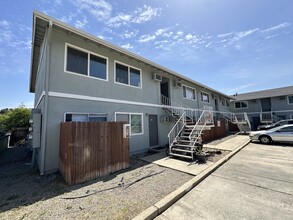 Gilbert Avenue Apartments in Oakdale, CA - Building Photo - Building Photo