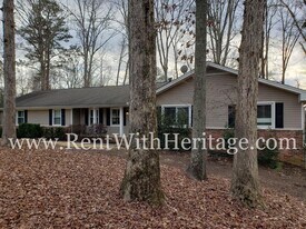 3740 Clubland Dr in Marietta, GA - Building Photo