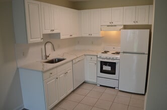 50 Myano Ln, Unit 4 in Stamford, CT - Building Photo - Building Photo