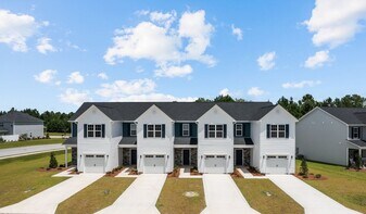 205 Verrazzano Ln in Jacksonville, NC - Building Photo