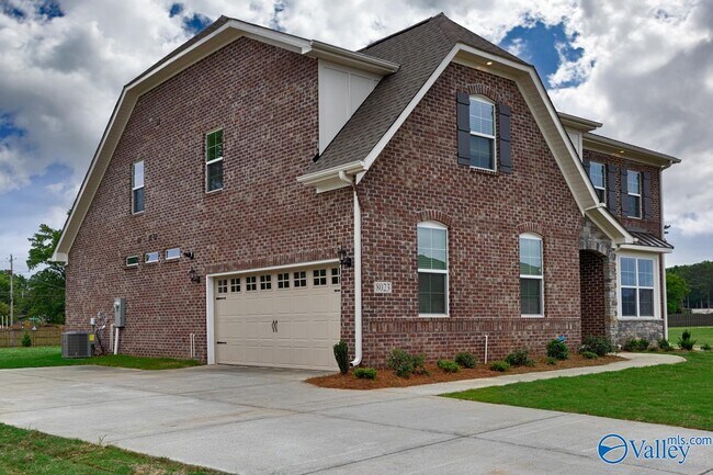 8023 Bellows Br SW in Huntsville, AL - Building Photo - Building Photo