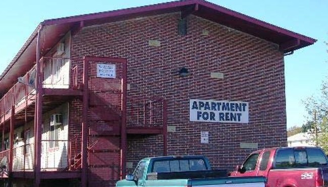 The Hetfield Apartments in Omaha, NE - Building Photo - Building Photo