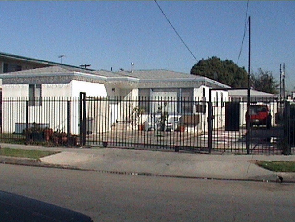 14916-14920 Chadron Ave in Gardena, CA - Building Photo