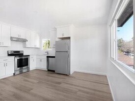 2133 34th Ave in Oakland, CA - Building Photo