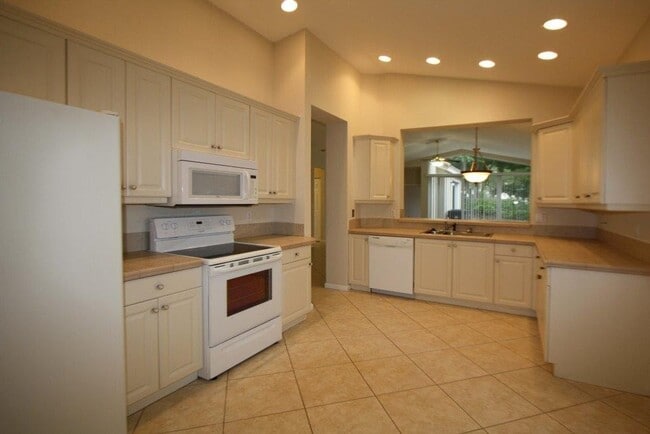 9710 Wyeth Ct in Wellington, FL - Building Photo - Building Photo