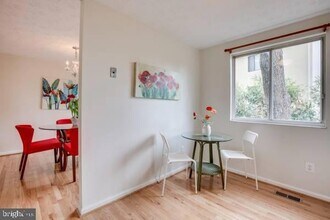 2025 N Glebe Rd in Arlington, VA - Building Photo - Building Photo