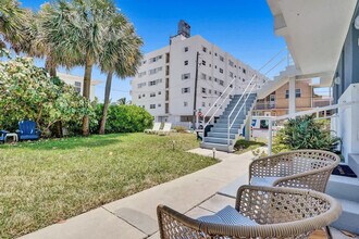 851 N Surf Rd in Hollywood, FL - Building Photo - Building Photo