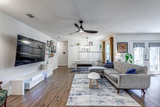 11405 Bristle Oak Trail in Austin, TX - Building Photo - Building Photo