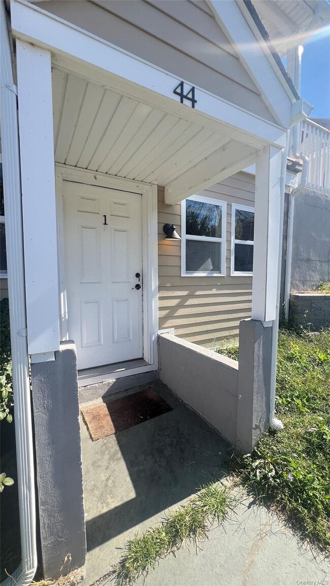 44 E Main St in Beacon, NY - Building Photo - Building Photo