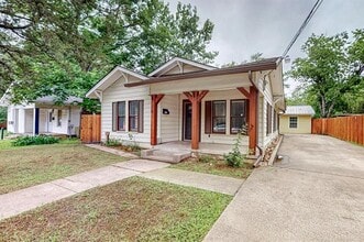 1716 W 1st Ave in Corsicana, TX - Building Photo - Building Photo