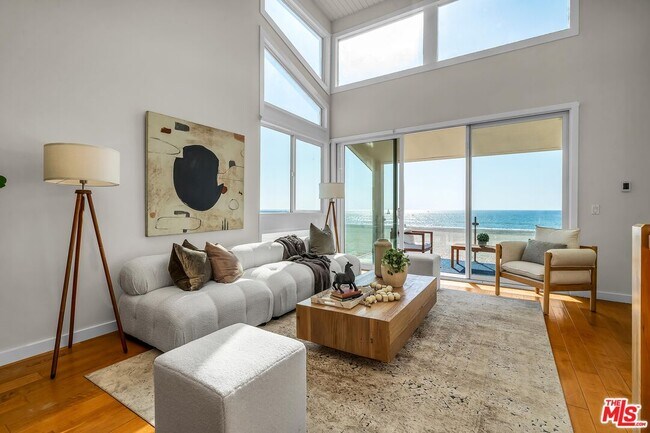 4 Lighthouse St in Marina Del Rey, CA - Building Photo - Building Photo