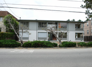 788 Walnut St in San Carlos, CA - Building Photo - Building Photo