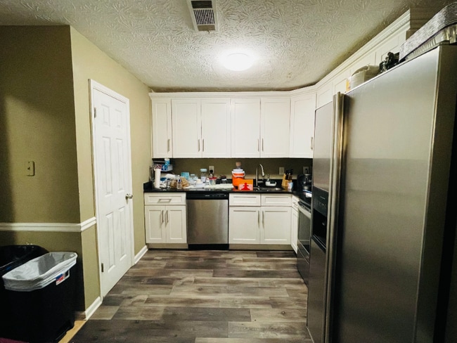391 Charter Ct in Lawrenceville, GA - Building Photo - Building Photo