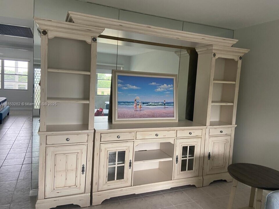 4050 Ainslie Dr in Boca Raton, FL - Building Photo