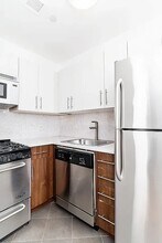 30 W 18th St in New York, NY - Foto de edificio - Building Photo