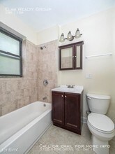 3728 N Pine Grove Ave-Unit -Unit 1E in Chicago, IL - Building Photo - Building Photo