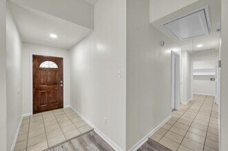 28715 Fox Lynn Dr in Spring, TX - Building Photo - Building Photo