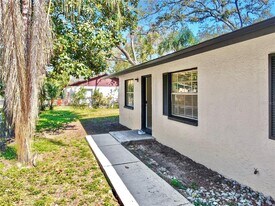 1204 E Seneca Ave in Tampa, FL - Building Photo