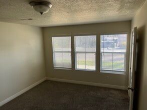 29 E Durham St in Sandy, UT - Foto de edificio - Building Photo