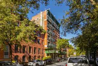 234 W 21st St in New York, NY - Foto de edificio - Building Photo