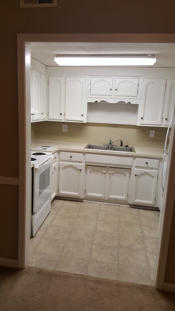2284 Chapel Hill Rd in Hoover, AL - Building Photo - Building Photo