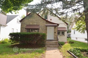 5405 Emerson Ave S in Minneapolis, MN - Building Photo
