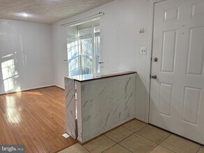 6505 Field Master Dr in Springfield, VA - Building Photo - Building Photo