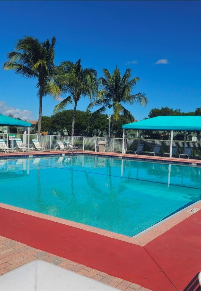 2551 SE 16th Terrace in Homestead, FL - Building Photo - Building Photo