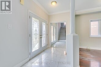 2206 Glenfield Rd in Oakville, ON - Building Photo - Building Photo