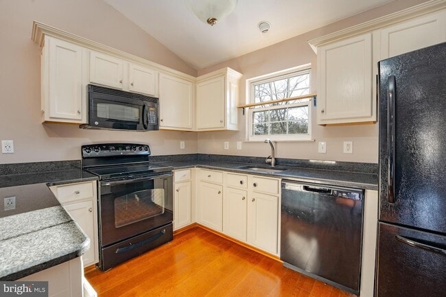 property at 558 London Ct