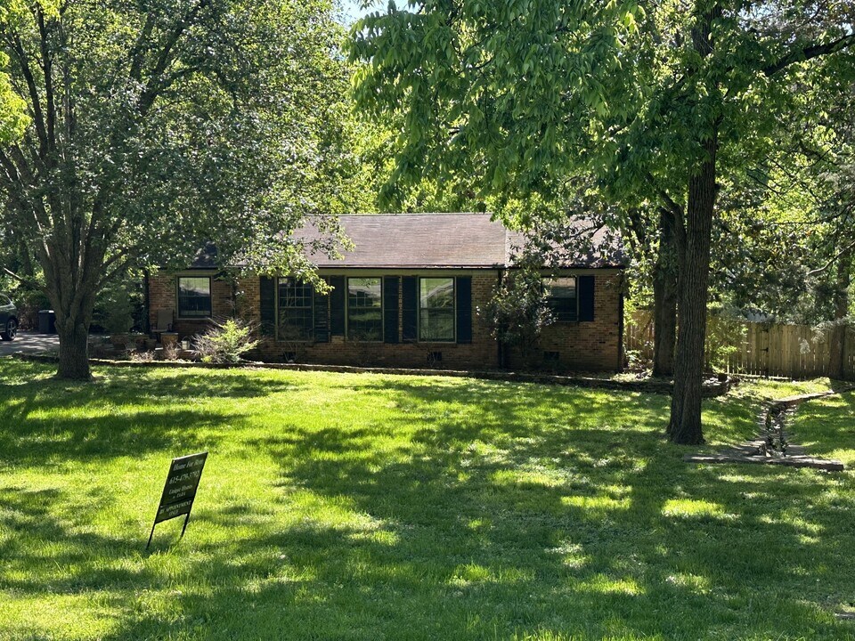 632 Royal Oaks Pl in Nashville, TN - Building Photo