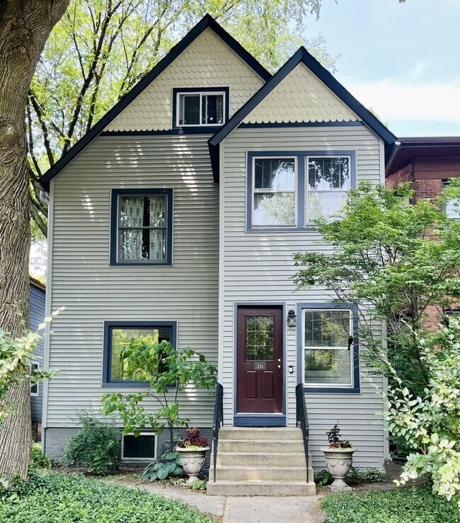 1224 Sherman Ave Rentals in Evanston, IL