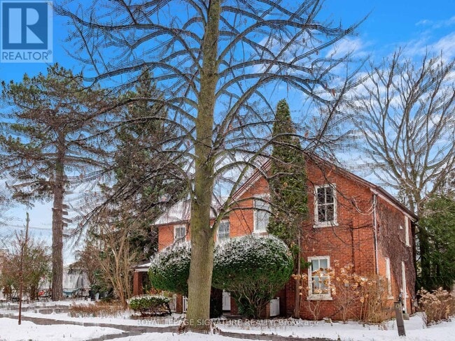 265 College St in Cobourg, ON - Building Photo - Building Photo